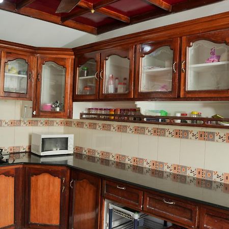 Вилла Rajahamsam Houseboat Кумараком Экстерьер фото